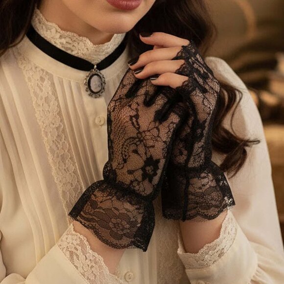 Fingerless Black Lace Gloves Womens One Size OS Wrist Length with Ruffle - Picture 6 of 9